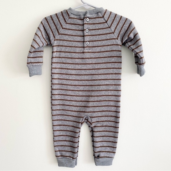 Carter’s Baby Bear Sweater Jumpsuit Size 6 Months - Picture 4 of 4